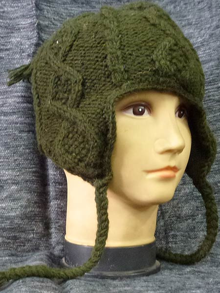 Cable knit army sherpa hat