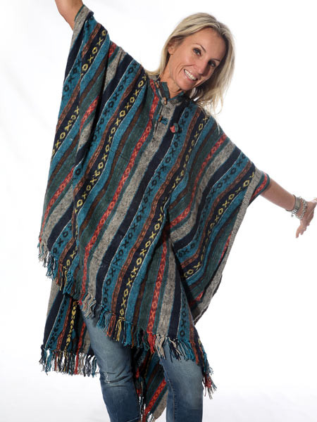 Jerga woven poncho