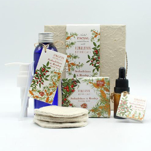 Chamomile and Rose Petals Facial Set
