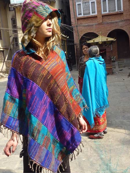 Nepal hoodie patch poncho